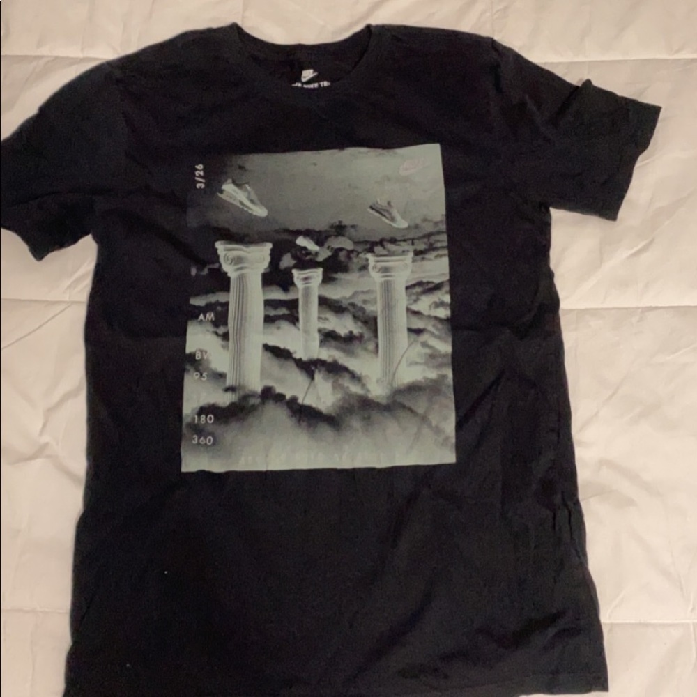 Nike graphic t shirt